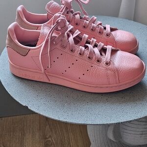 Adidas Women's Pink Sneakers